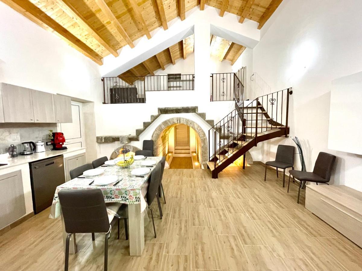 Villa Nunzia Con Piscina, Sauna E Idromassaggio. Floridia Eksteriør billede