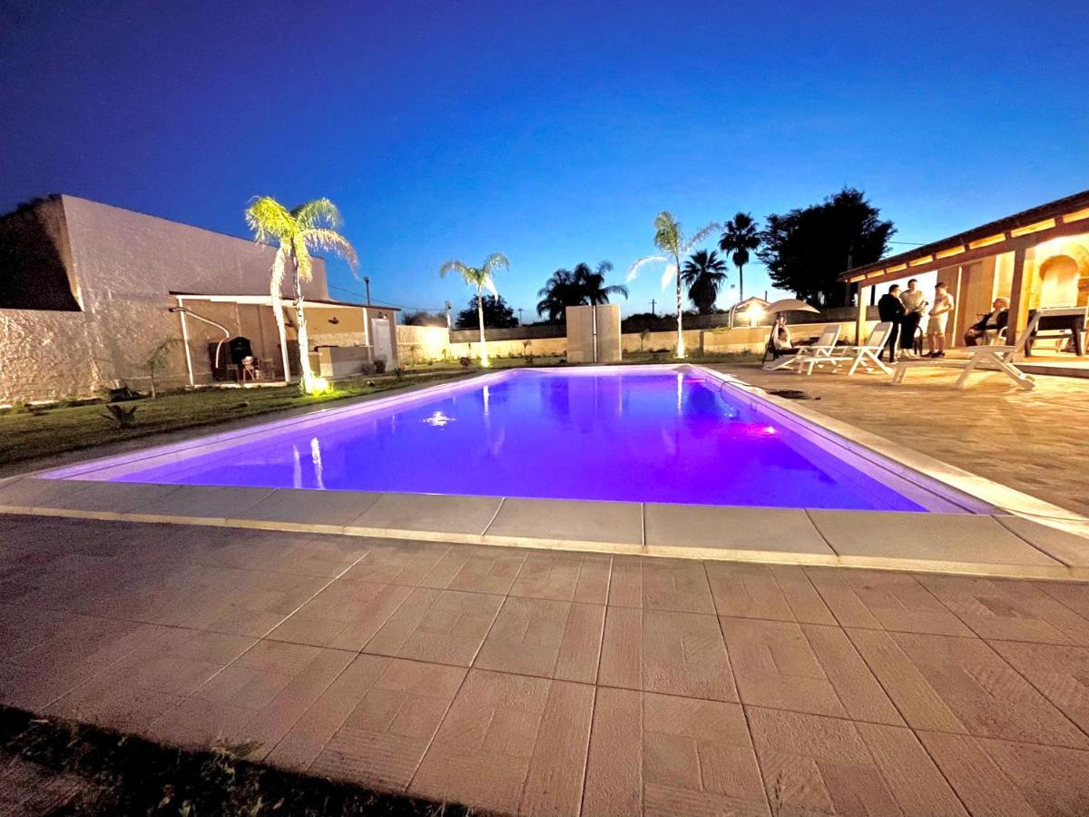 Villa Nunzia Con Piscina, Sauna E Idromassaggio. Floridia Eksteriør billede
