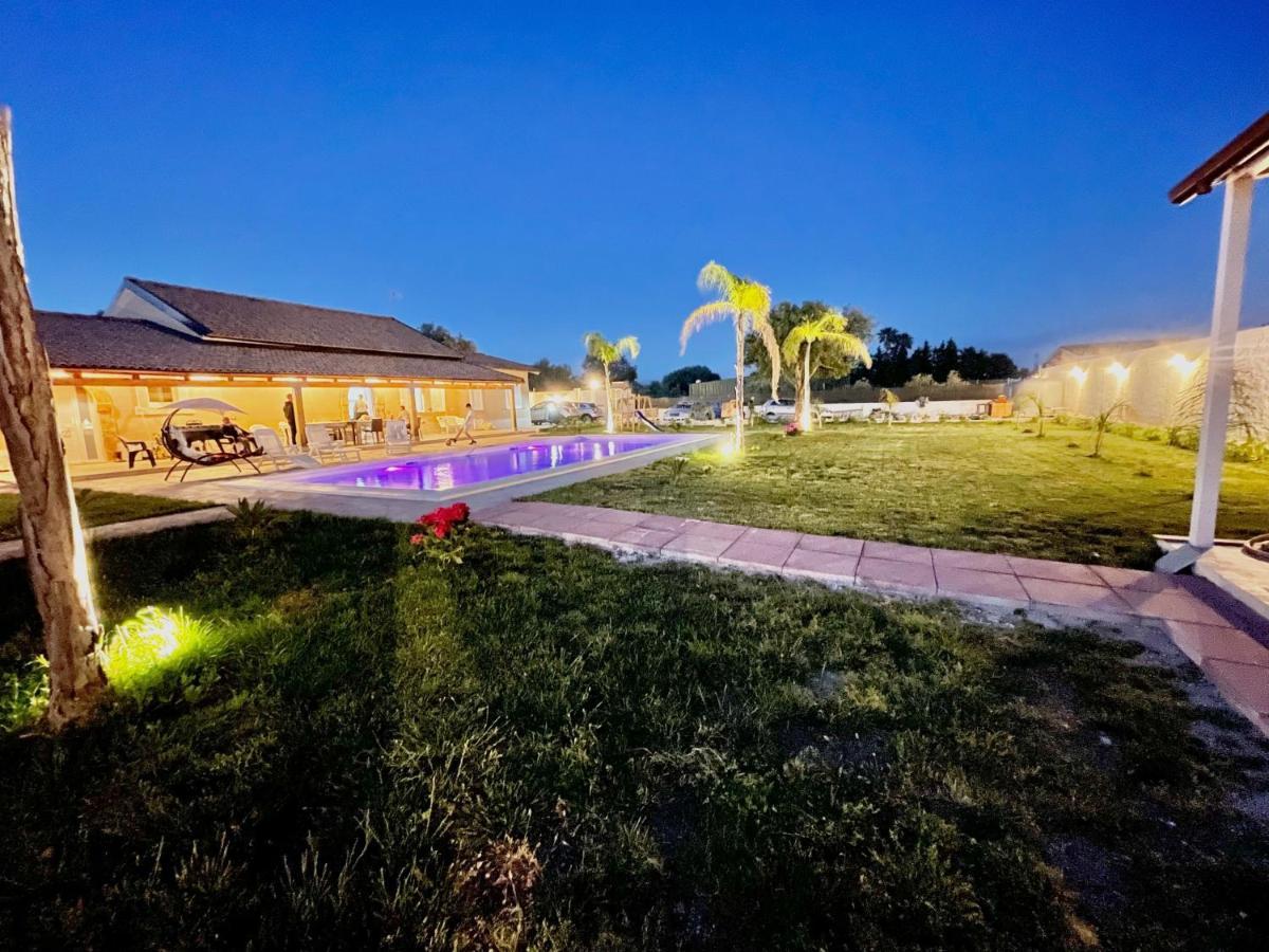 Villa Nunzia Con Piscina, Sauna E Idromassaggio. Floridia Eksteriør billede