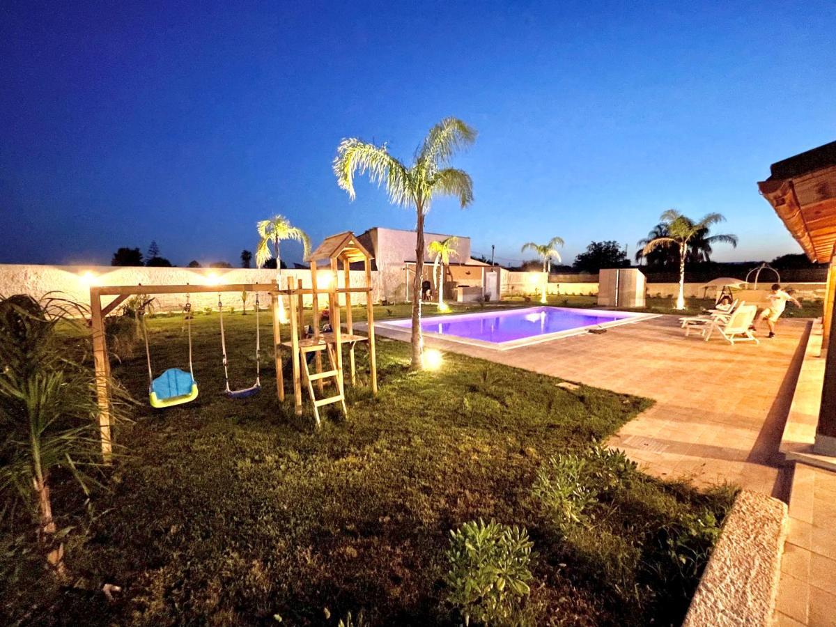 Villa Nunzia Con Piscina, Sauna E Idromassaggio. Floridia Eksteriør billede